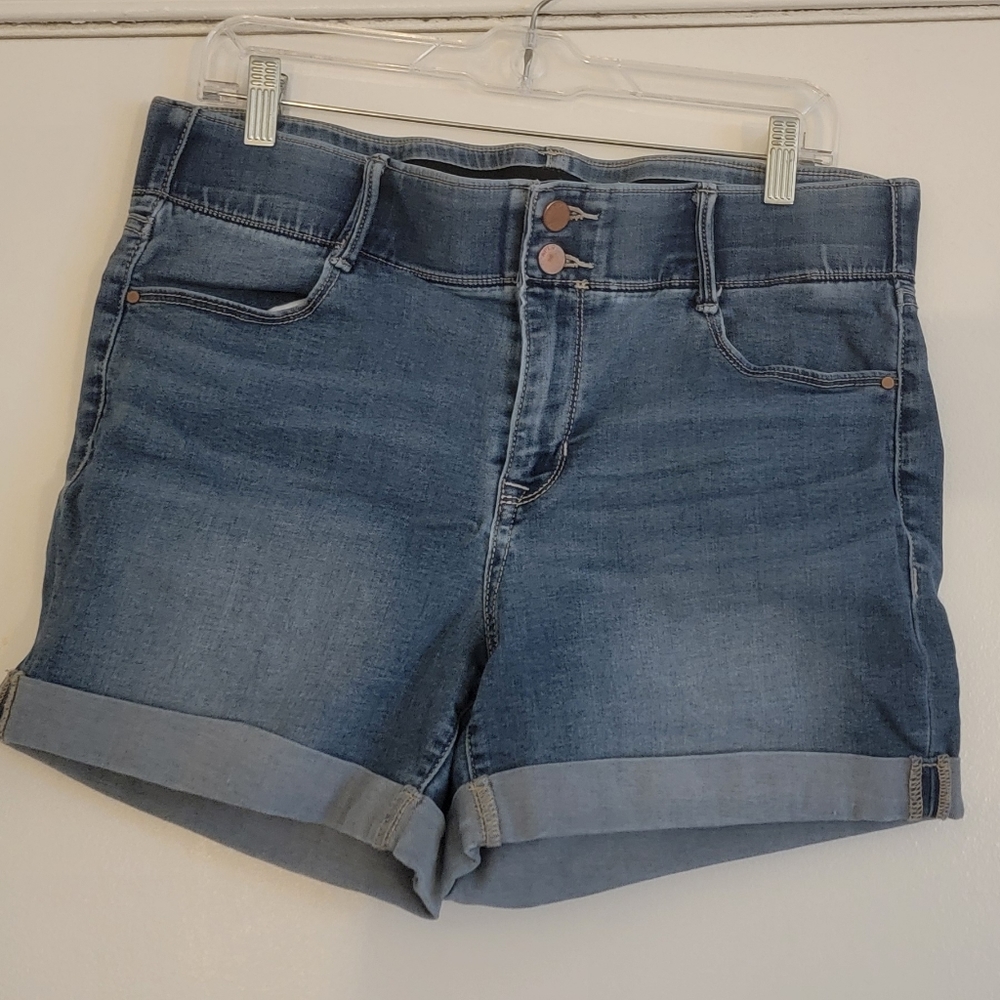 Apt. 9 Shorts